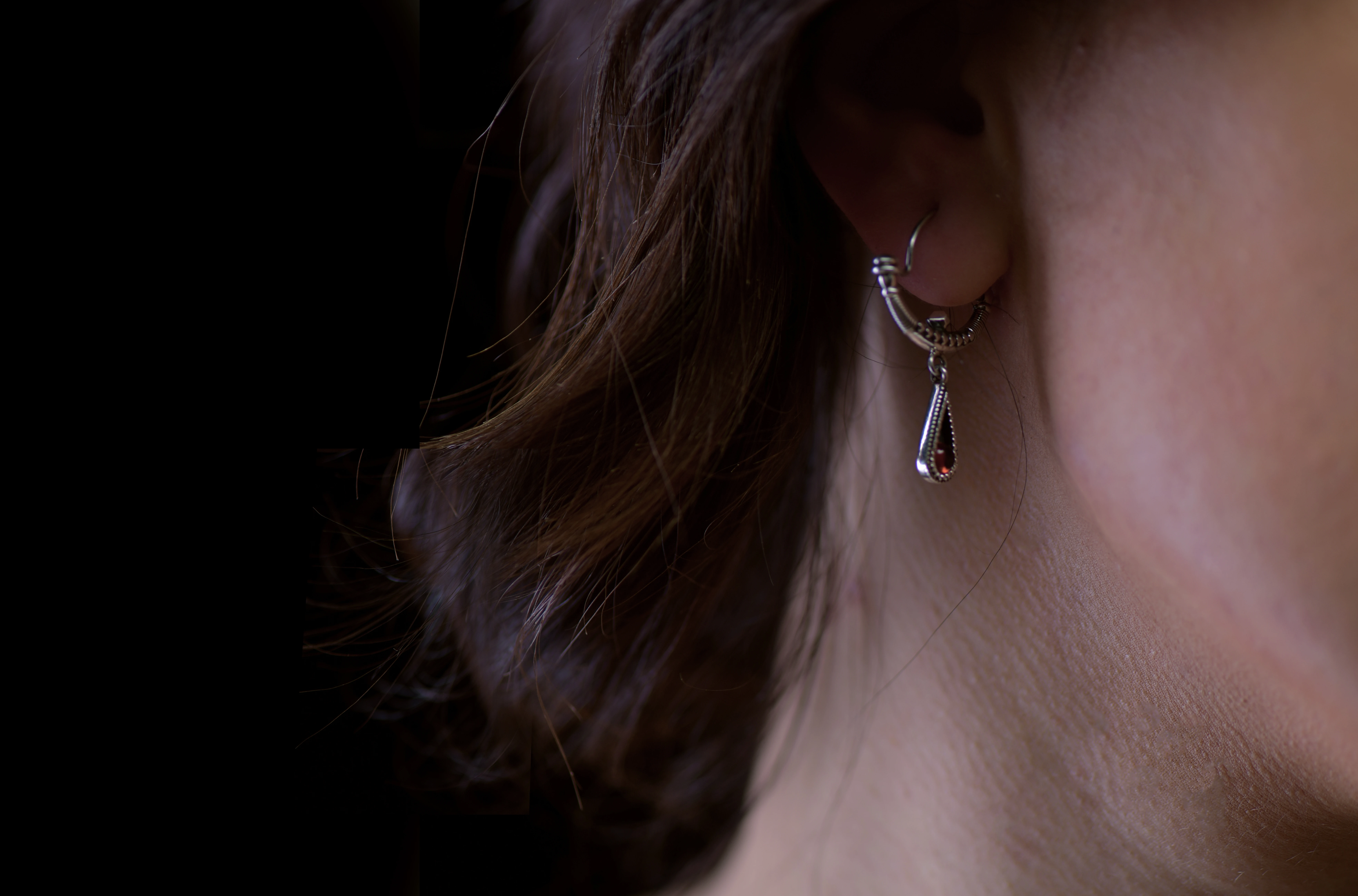 Small Earrings with Round Stones  "Daghdghan"