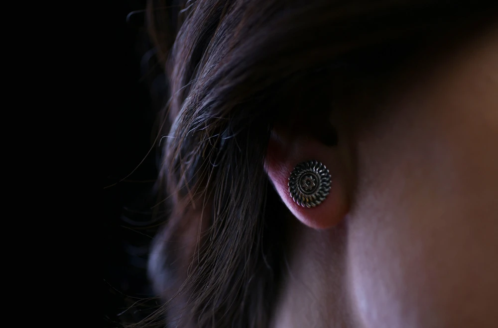 Puset Earring "Tha Sun"