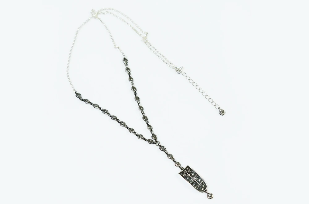 Delicate Necklace "Van" thumbnail