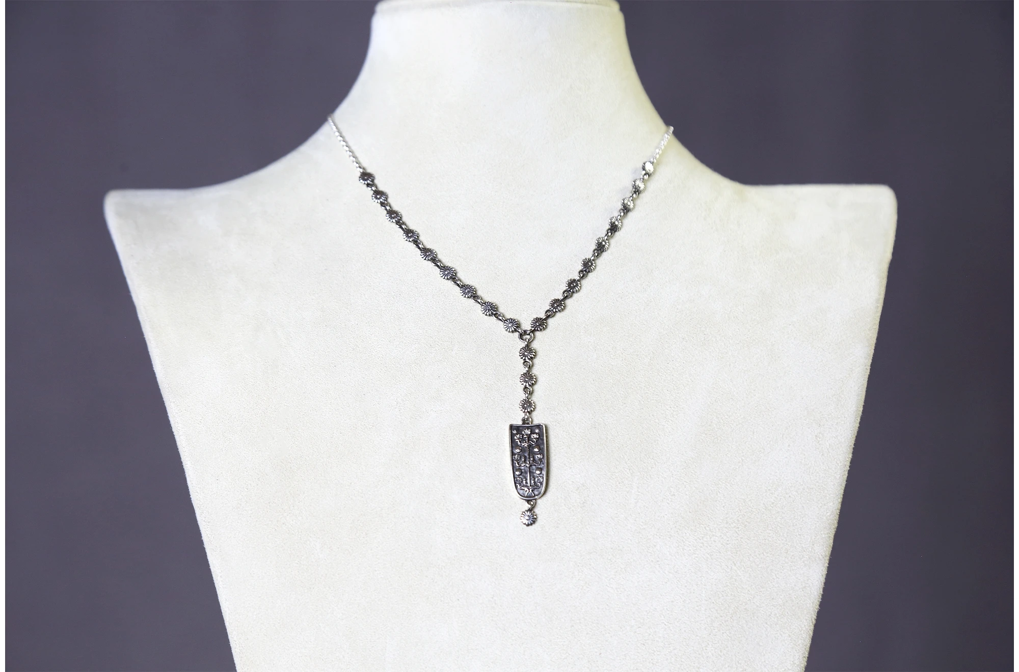 Delicate Necklace "Van" thumbnail